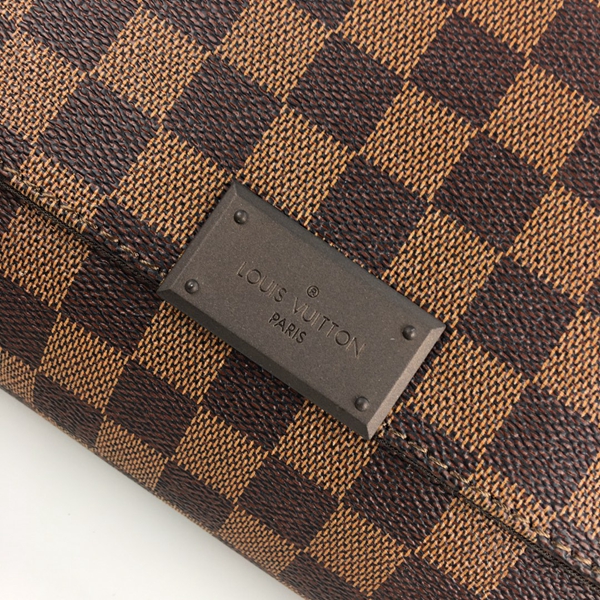 ルイヴィトンバッグ角部分ディテール